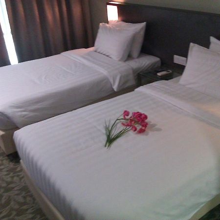 Nouvelle Hotel Johor Kulai Room photo