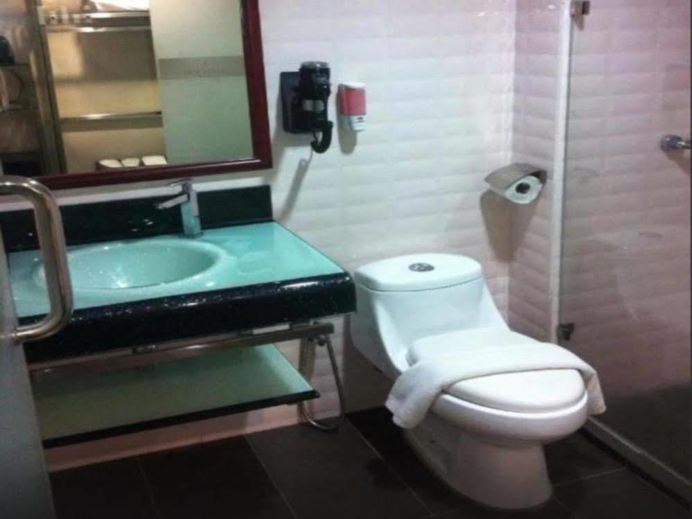 Nouvelle Hotel Johor Kulai Exterior photo